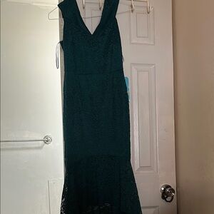 Miusol Green V-Neck Sleeveless Cocktail Maxi Dress